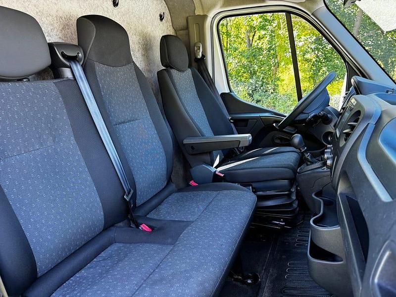 Begagnad Opel Movano 170 HK (125 kW) 2019 Vit Van