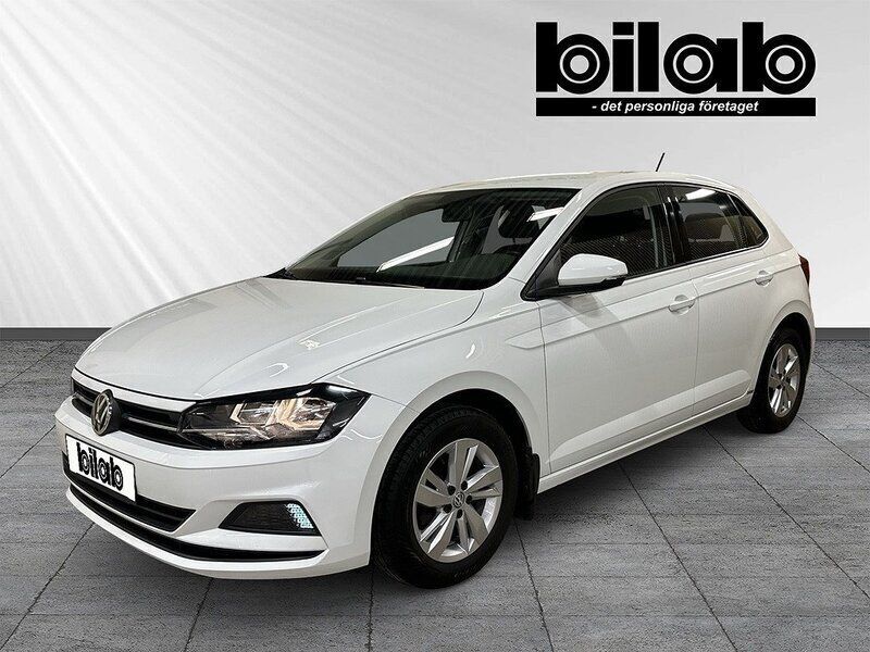 Vit Begagnad 2019 VW Polo Halvkombi | 139 000 kr (Marknadspris) - Bild 1/4