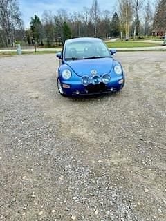 Begagnad 2000 VW Beetle Highline Halvkombi | 25 000 kr (Lite dyr) - Bild 1/4