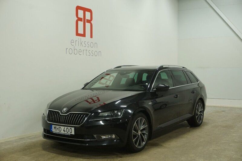 Svart Begagnad 2018 Skoda Superb LAURIN & KLEMENT Kombi | 259 900 kr (Lite dyr) - Bild 1/4
