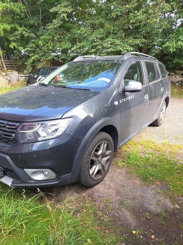 Grå Begagnad 2018 Dacia Logan MCV Stepway Kombi | 65 000 kr (Bra pris) - Bild 1/1