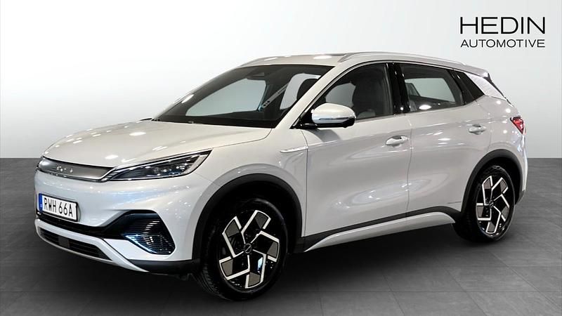 Vit (grey) Begagnad 2022 BYD Atto 3 Design SUV | 289 900 kr (Marknadspris) - Bild 1/4