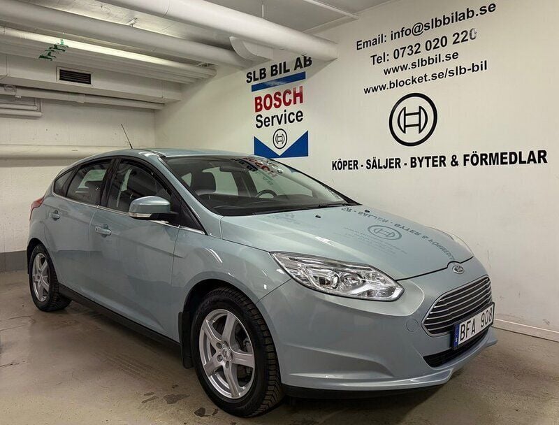 Grön Begagnad 2013 Ford Focus Electric Titanium Halvkombi | 74 900 kr - Bild 1/4