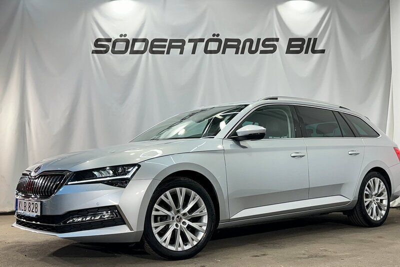 Silver Begagnad 2021 Skoda Superb Kombi | 299 900 kr (Bra pris) - Bild 1/4
