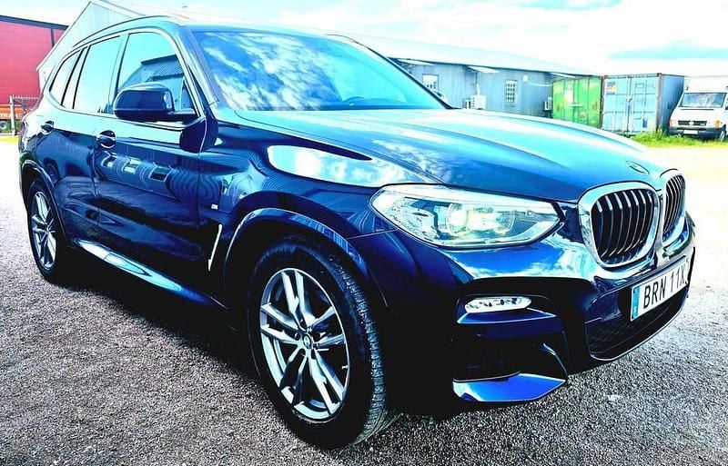 Svart Begagnad 2019 BMW X3 M Sport SUV | 259 000 kr (Bra pris) - Bild 1/4