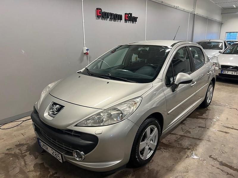 Begagnad Peugeot 207 120 HK (88 kW) 2008 Grå