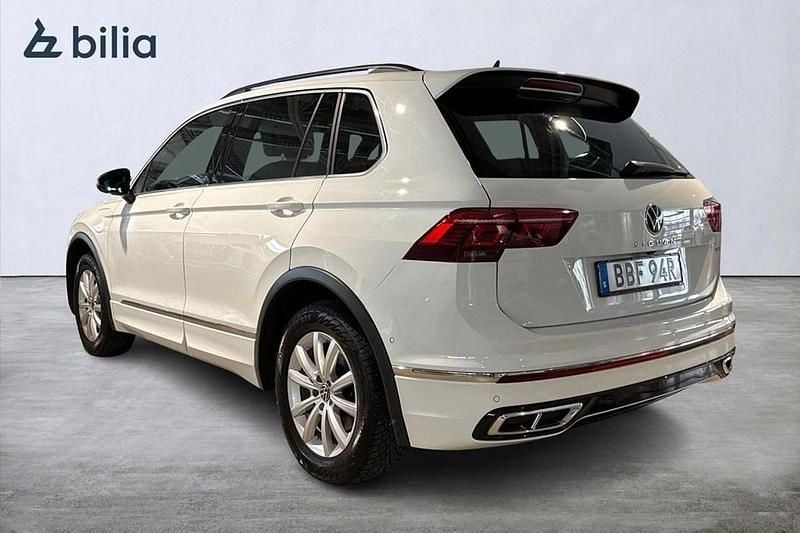 Begagnad VW Tiguan R-line 248 HK (182 kW) 2022 Vit SUV