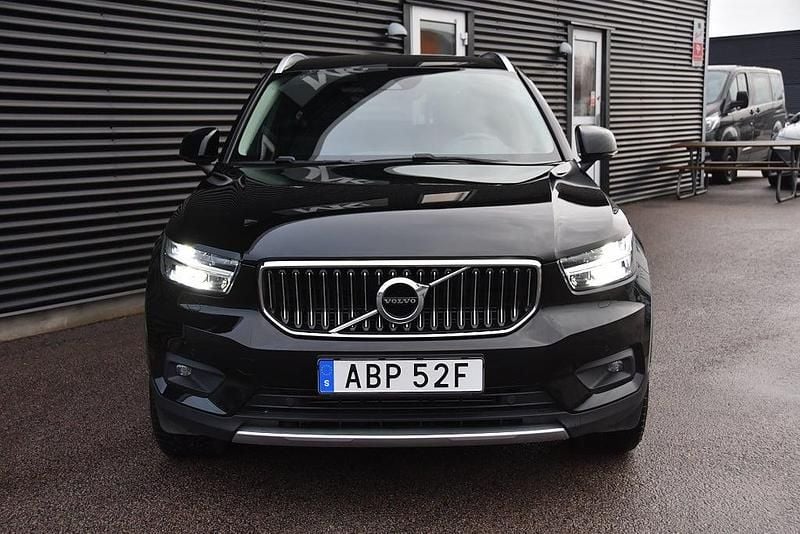 Begagnad Volvo XC40 Inscription 179 HK (131 kW) 2021 Svart SUV