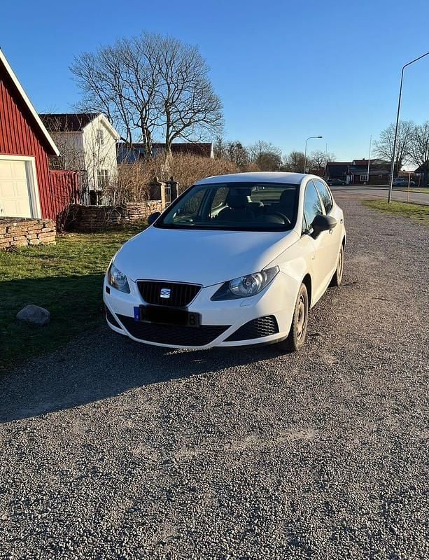 Begagnad 2009 Seat Ibiza Halvkombi | 16 000 kr - Bild 1/4