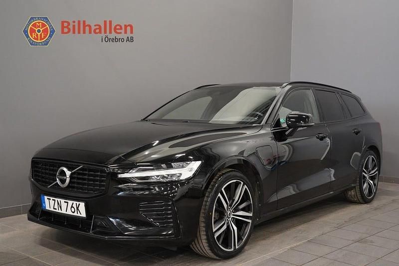 Svart Begagnad 2021 Volvo V60 R-Design Kombi | 309 000 kr - Bild 1/4