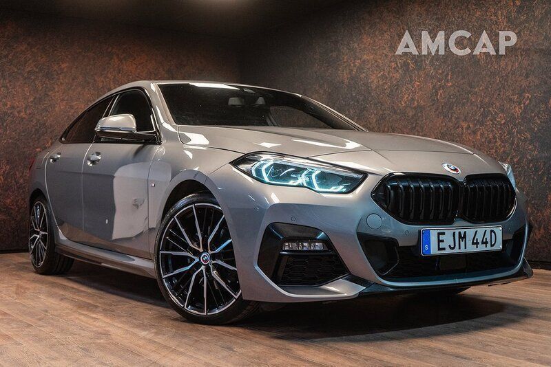 Grå Begagnad 2022 BMW 218 Shadowline Sportkupé | 274 500 kr (Superpris) - Bild 1/4