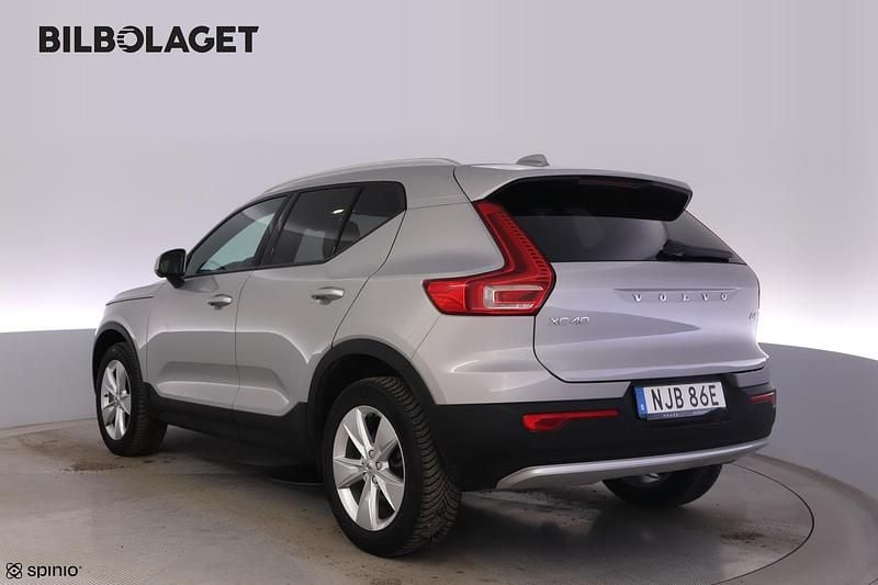 Begagnad Volvo XC40 Core 197 HK (144 kW) 2023 Silver SUV