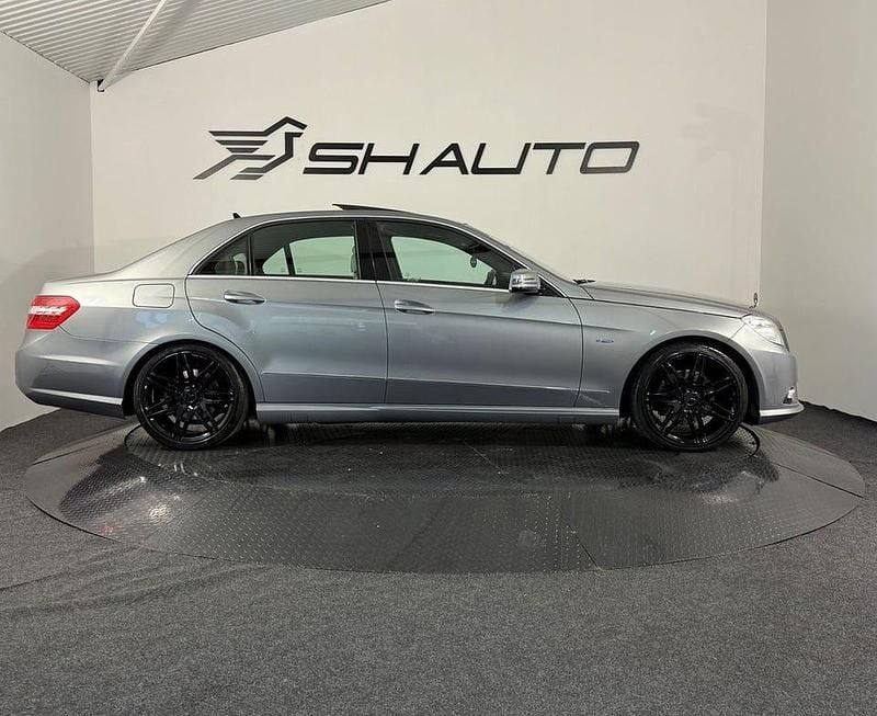 Begagnad Mercedes E220 Avantgarde 170 HK (125 kW) 2011 Silver Sedan
