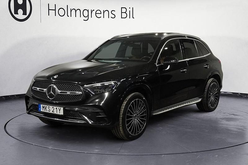 Svart Begagnad 2023 Mercedes GLC400d AMG line SUV | 599 900 kr - Bild 1/4