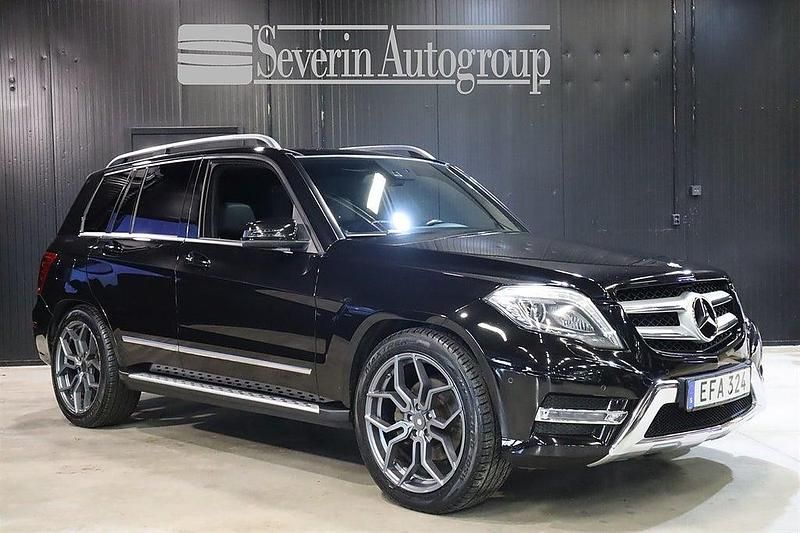 Svart Begagnad 2015 Mercedes GLK220 AMG line SUV | 179 000 kr (Marknadspris) - Bild 1/4