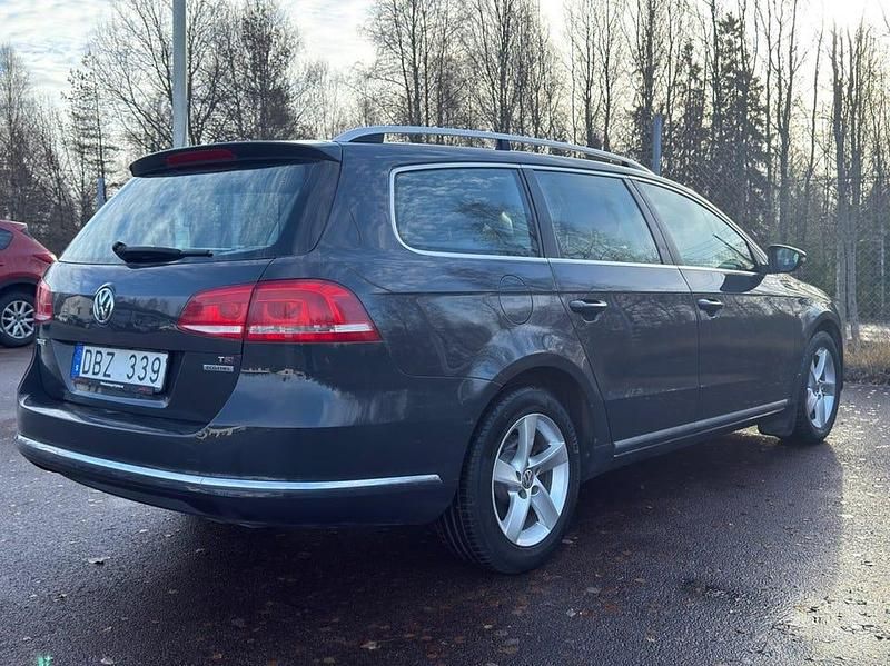 Begagnad VW Passat 150 HK (110 kW) 2011 Grå Kombi