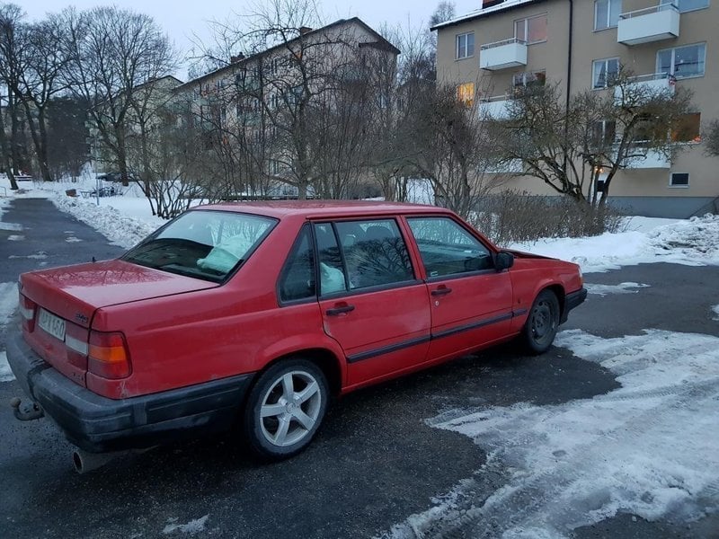 Игрушка volvo 940