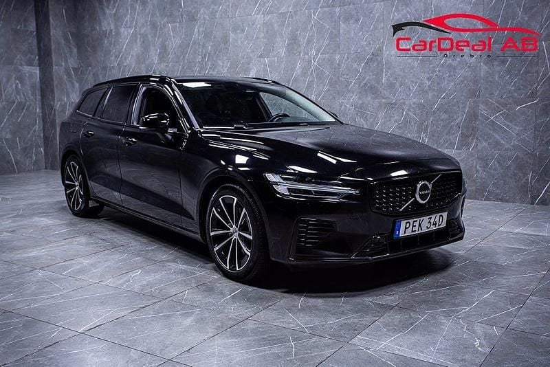 Svart Begagnad 2023 Volvo V60 Plus Kombi | 389 800 kr (Dyr) - Bild 1/4