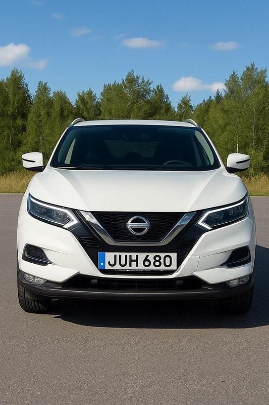 Vit Begagnad 2018 Nissan Qashqai SUV | 190 000 kr (Marknadspris) - Bild 1/4