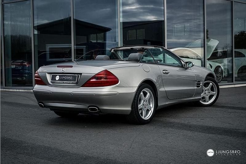 Begagnad Mercedes SL500 AMG 306 HK (225 kW) 2004 Grå Cab