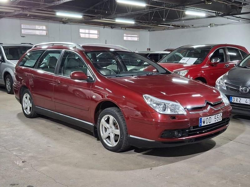 Begagnad Citroën C5 140 HK (102 kW) 2005 Ljusröd Kombi