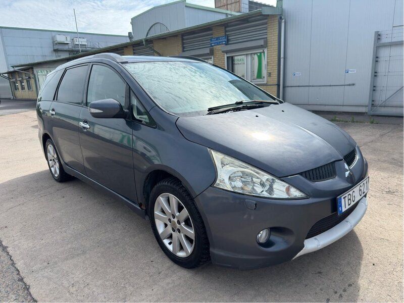 Grå Begagnad 2006 Mitsubishi Grandis Minibuss | 22 000 kr (Marknadspris) - Bild 1/4