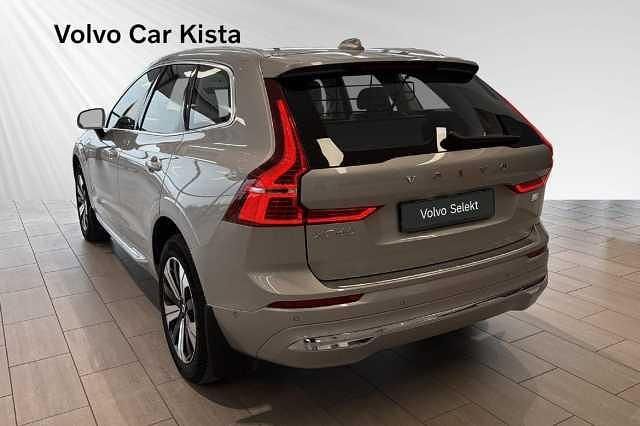 Begagnad Volvo XC60 Plus 355 HK (261 kW) 2022 Silver SUV