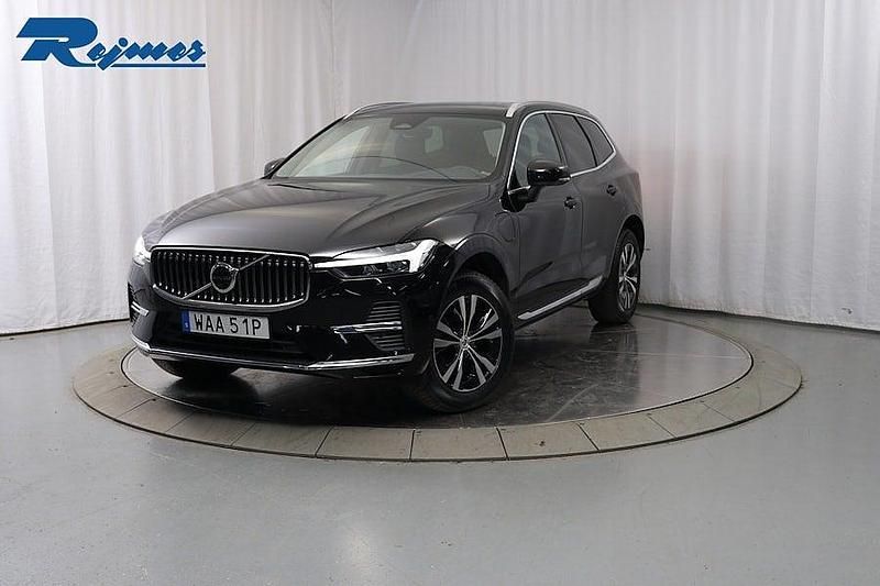 Svart Begagnad 2022 Volvo XC60 Core SUV | 429 900 kr (Bra pris) - Bild 1/4