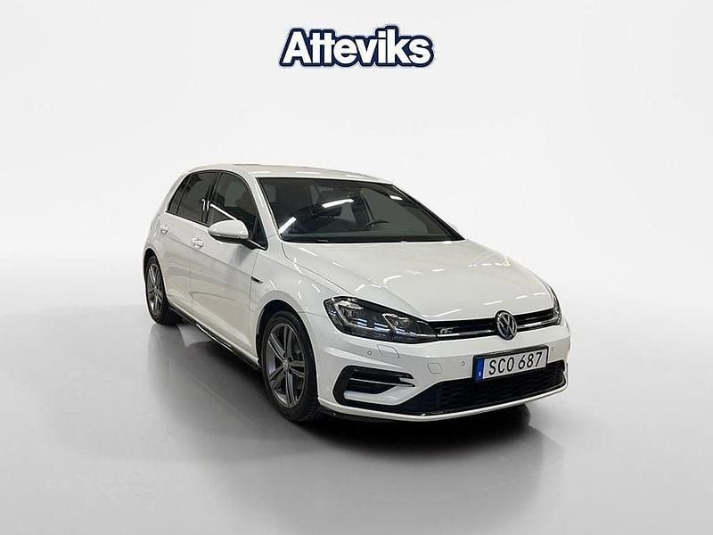 Vit Begagnad 2018 VW Golf VII R-line Halvkombi | 179 900 kr (Marknadspris) - Bild 1/4