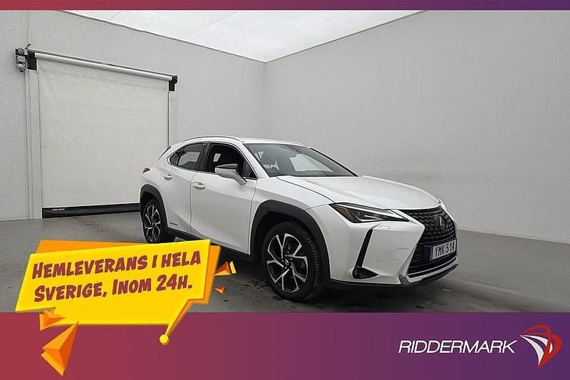 Vit Begagnad 2019 Lexus UX 250h E-FOUR SUV | 249 900 kr (Bra pris) - Bild 1/3