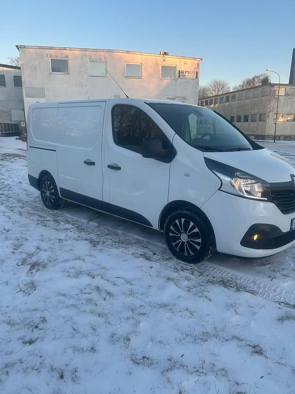 Begagnad 2017 Renault Trafic Minibuss | 95 000 kr (Superpris) - Bild 1/4