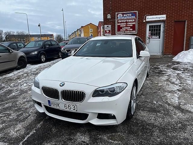Begagnad BMW 525 M Sport 218 HK (160 kW) 2012 Vit Sedan