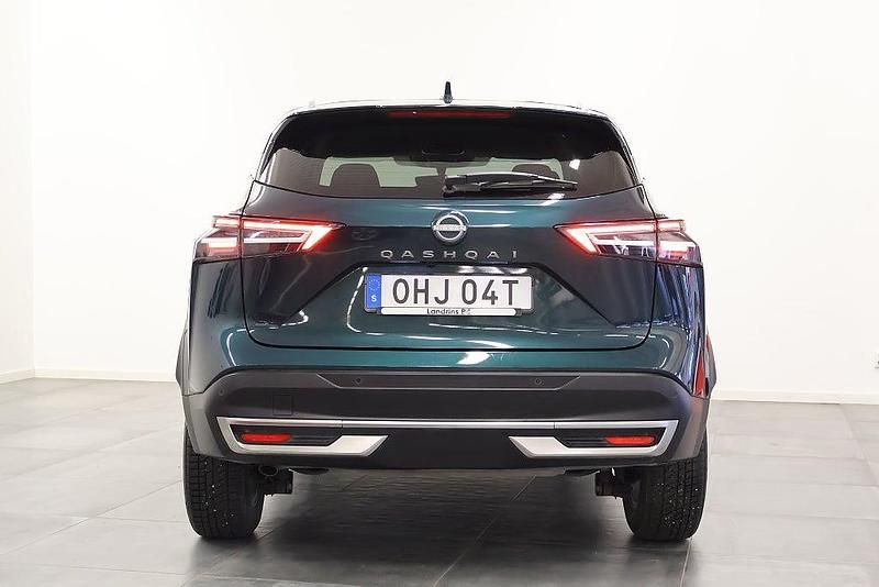 Begagnad Nissan Qashqai N-Connecta 158 HK (116 kW) 2024 Mörkgrön SUV
