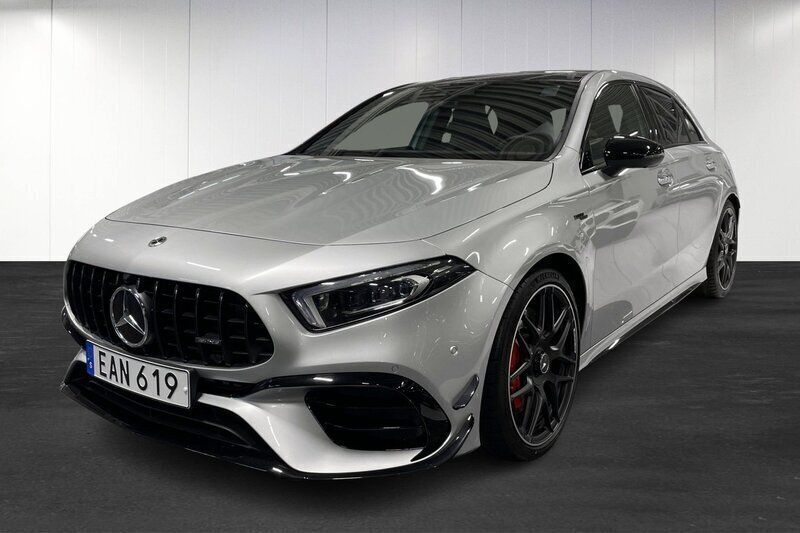 Silver Begagnad 2022 Mercedes A45 AMG AMG Halvkombi | 589 000 kr (Marknadspris) - Bild 1/4
