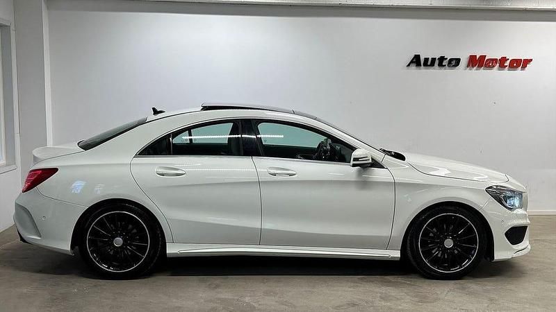 Begagnad Mercedes CLA200 AMG 156 HK (114 kW) 2015 Vit Sedan