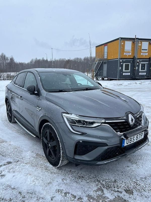Begagnad Renault Arkana 143 HK (105 kW) 2022 SUV