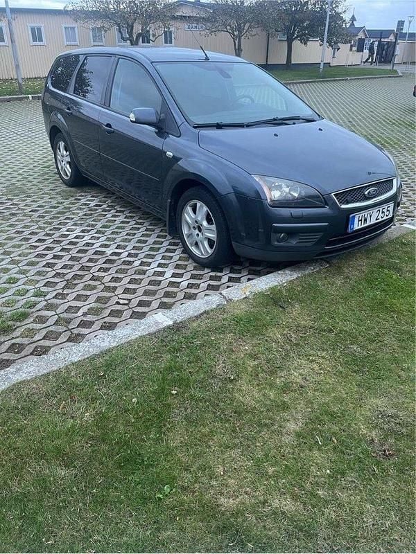 Begagnad 2008 Ford Focus Kombi | 29 900 kr (Marknadspris) - Bild 1/4