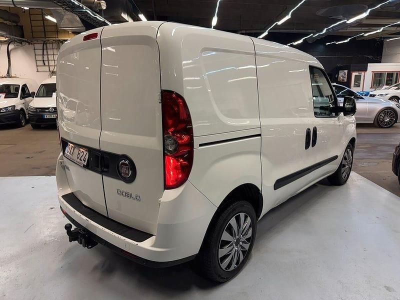 Begagnad Fiat Doblò 120 HK (88 kW) 2013 Vit Minibuss