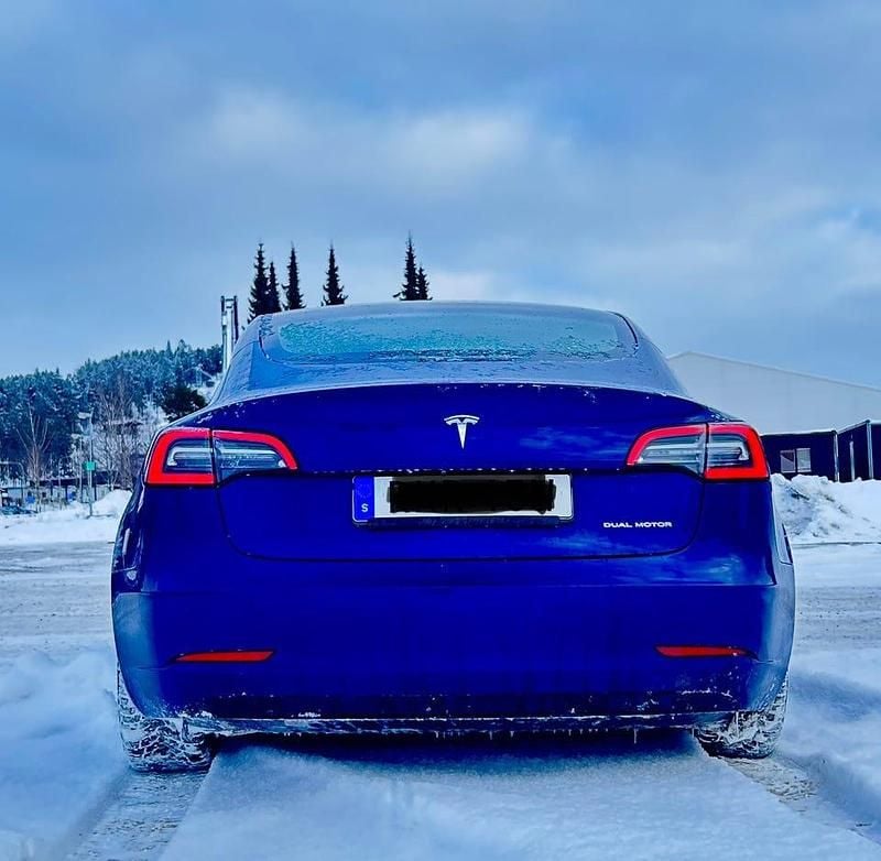 Begagnad Tesla Model 3 Long Range AWD 323 kW (440 HK) 2019 Sedan