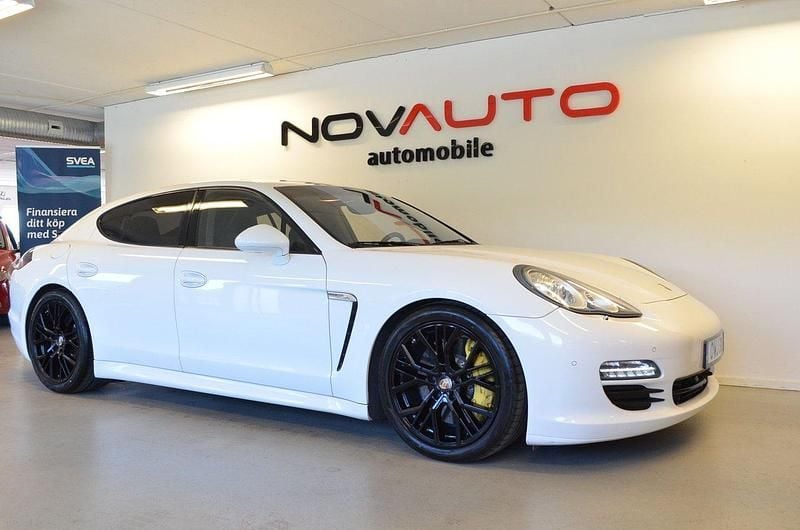 Vit Begagnad 2010 Porsche Panamera S Sport Sedan | 279 000 kr - Bild 1/4