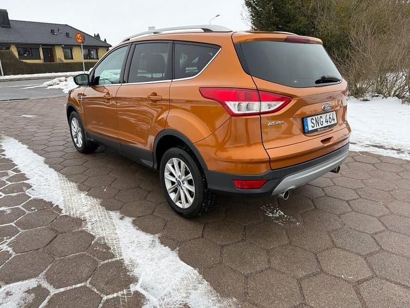 Begagnad Ford Kuga Titanium 150 HK (110 kW) 2014 Orange SUV