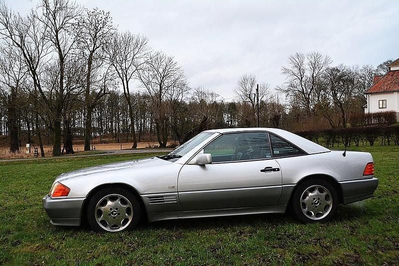 Silver met/antracit skinn Begagnad 1992 Mercedes SL500 Cab | 128 500 kr - Bild 1/4