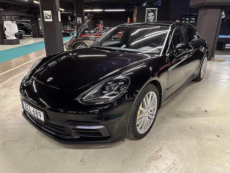 Begagnad Porsche Panamera Sport Turismo 330 HK (242 kW) 2017 Svart Kombi