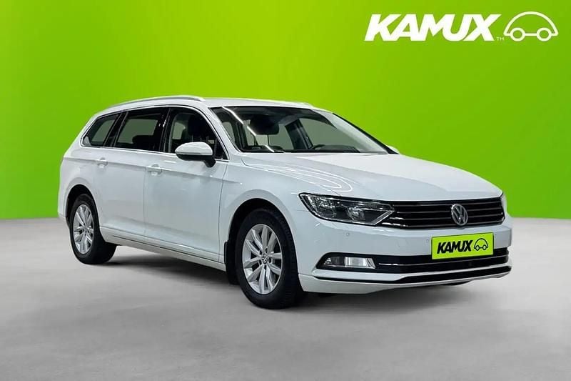 Vit Begagnad 2015 VW Passat Kombi | 149 700 kr (Marknadspris) - Bild 1/4