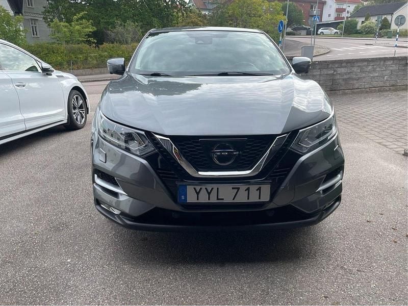 Grå Begagnad 2018 Nissan Qashqai SUV | 152 000 kr (Bra pris) - Bild 1/4