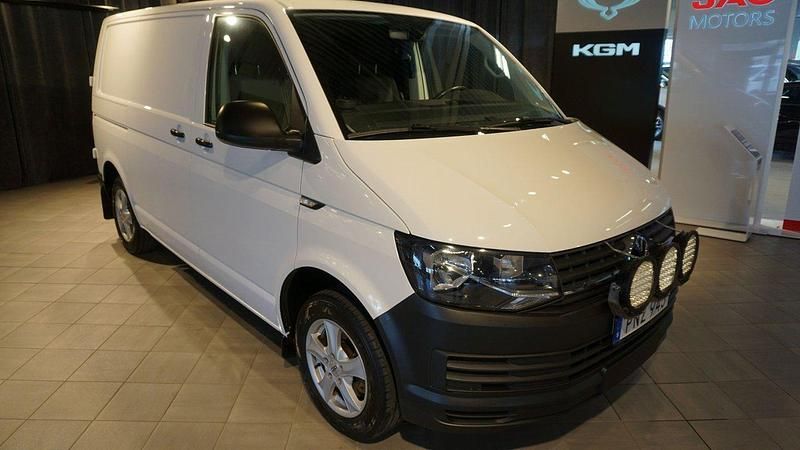 Vit Begagnad 2018 VW T6 Van | 129 500 kr (Marknadspris) - Bild 1/4