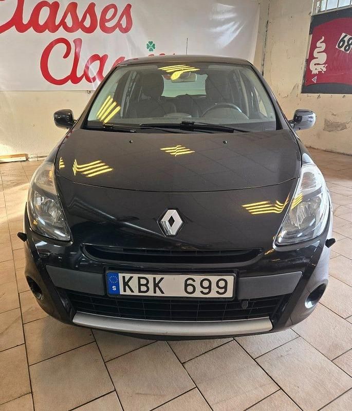 Begagnad Renault Clio R.S. 75 HK (55 kW) 2012 Svartmetalic Halvkombi