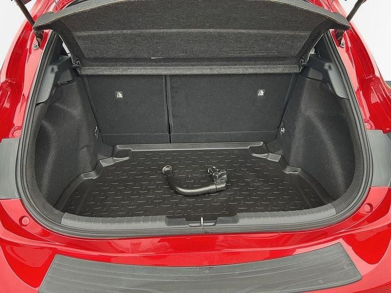 Röd Begagnad 2019 Toyota Corolla Hybrid Style Halvkombi | 229 000 kr (Marknadspris) - Bild 1/1