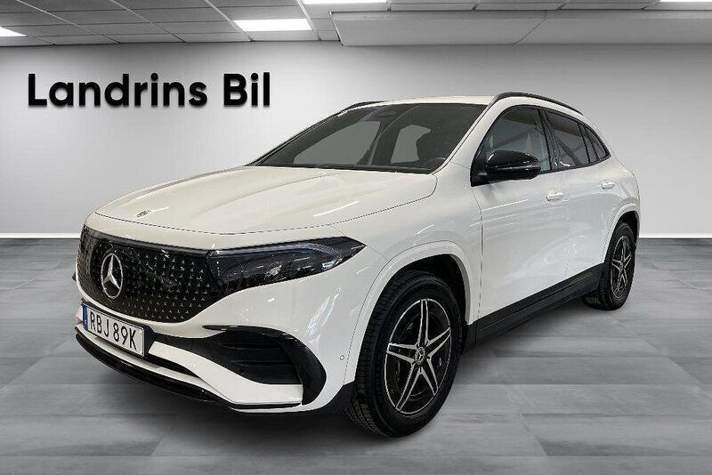 Vit Begagnad 2024 Mercedes EQA300 AMG SUV | 469 900 kr (Marknadspris) - Bild 1/4