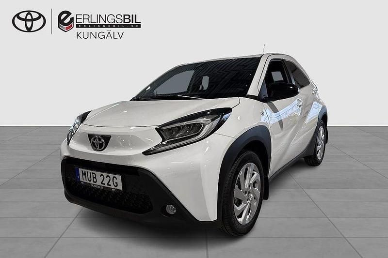Vit Ny 2025 Toyota Aygo X Comfort SUV | 219 000 kr (Marknadspris) - Bild 1/4